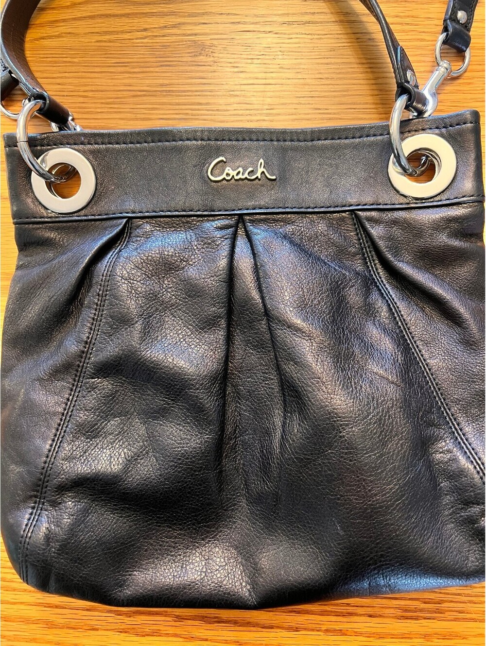 Coach Black Leather Shoulder Bag with Purple Interior